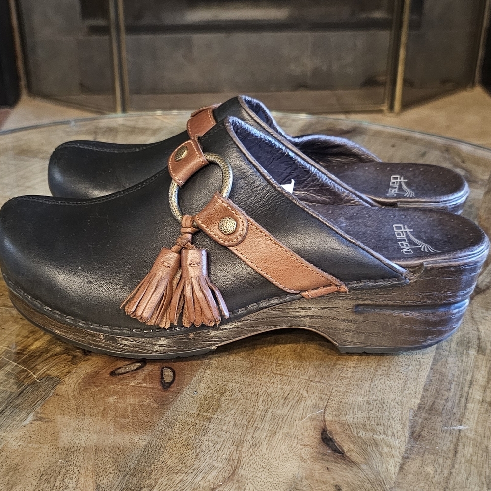 Dansko Black and Brown Women's Clogs - Picture 3 of 8
